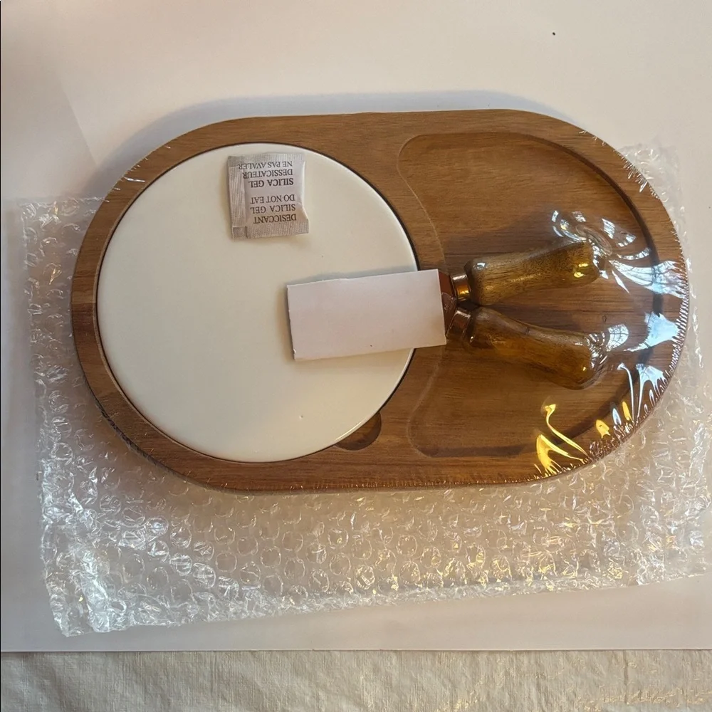 Twine Living Co. Gourmet Wood & Ceramic Cheese Board Gift Set.  New In Box